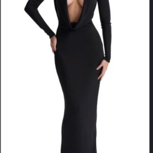 Size large House of CB Black Plunge Neck Long Sleeve Cocktail Gown